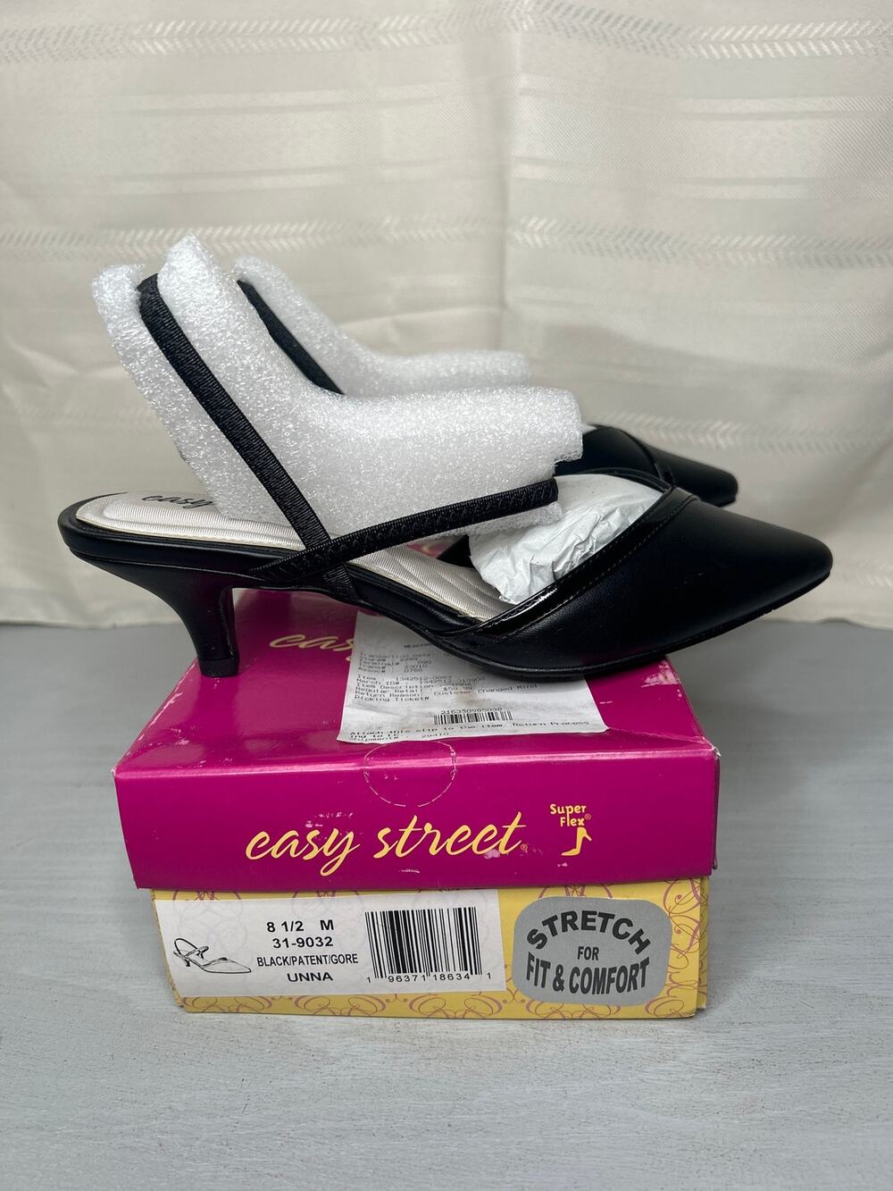 NIB Easy Street Unna Womens 8.5 M Black Multi Strap Pointed Toe Kitten Heels